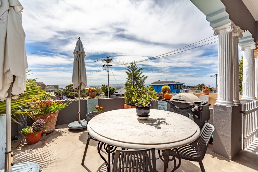 3 Bedroom Property for Sale in Woodstock Western Cape
